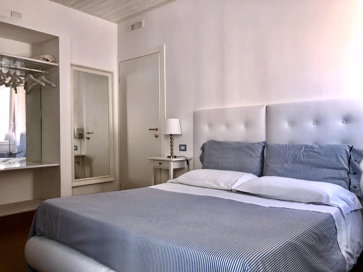 مازارا ديل فالو Sant'Agostino Suites & Rooms المظهر الخارجي الصورة